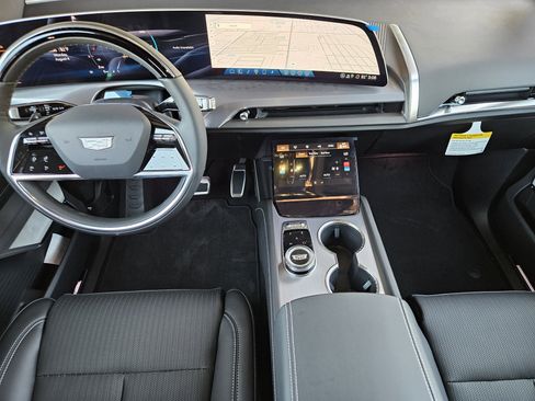 New 2026 Cadillac Vistiq Sport image 18