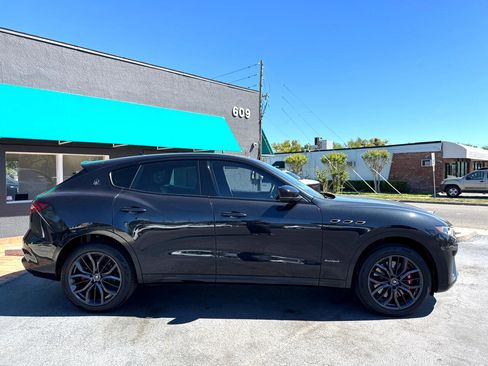 Used 2020 Maserati Levante S GranSport image 5