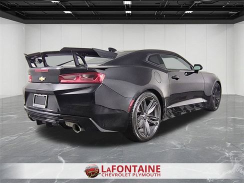 Used 2018 Chevrolet Camaro LT image 8