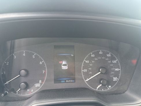 Used 2024 Toyota Corolla LE FWD image 3