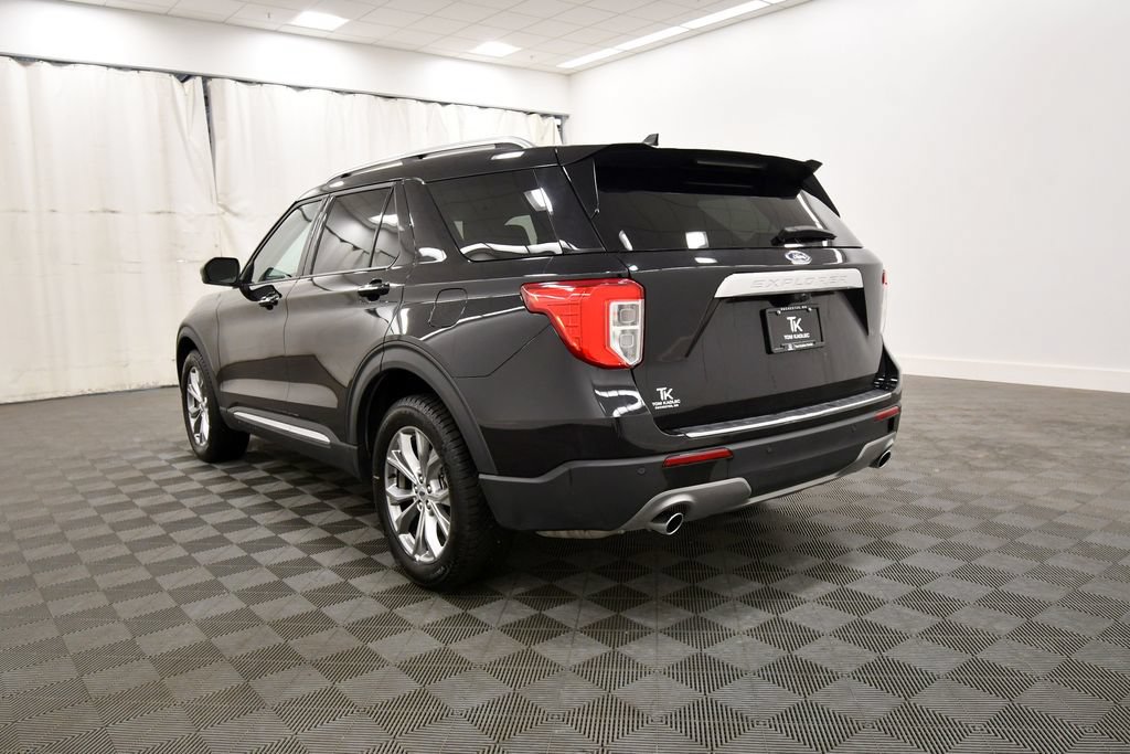 Used 2024 Ford Explorer Limited AWD/4WD image 5