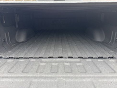 Used 2018 GMC Sierra 1500 SLT w/ SLT Premium Package image 23