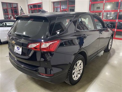 Used 2020 Chevrolet Equinox LS image 4