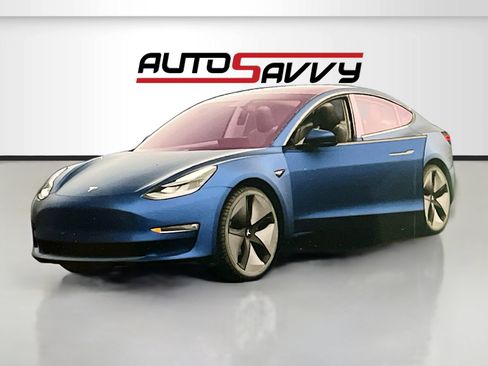 Used 2023 Tesla Model 3 Standard Range RWD image 12