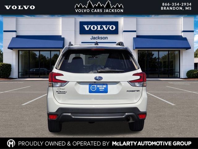 Used 2024 Subaru Forester Premium AWD/4WD image 5