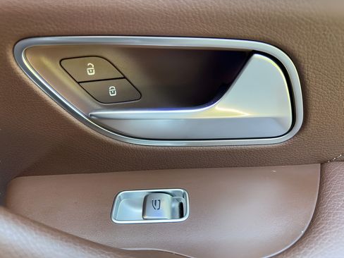 Used 2024 Mercedes-Benz GLE 350 4MATIC image 37