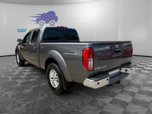 Used 2017 Nissan Frontier SV w/ SV Value Truck Package AWD/4WD image 3