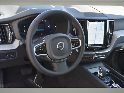 Used 2025 Volvo XC60 T8 Plus w/ Protection Package Premier image 9