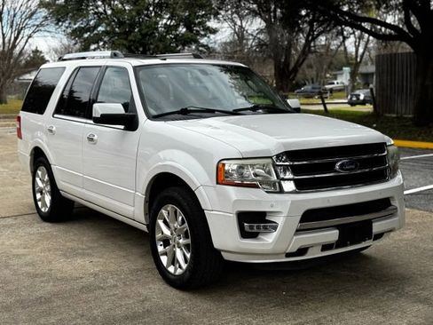 Used 2015 Ford Expedition Limited w/ Equipment Group 301A image 2