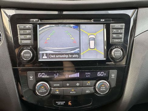 Used 2015 Nissan Rogue SV w/ SV Premium Package AWD/4WD image 17