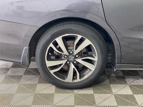 Used 2024 Honda Odyssey Touring image 18