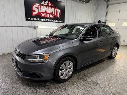 Used 2011 Volkswagen Jetta SE FWD image 1