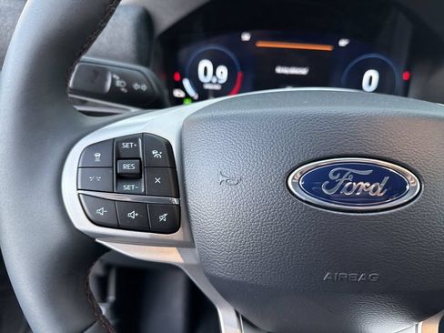 New 2026 Ford Explorer Active w/ Active Comfort Package RWD image 35