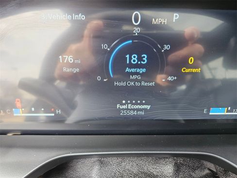 Used 2024 Jeep Grand Cherokee L Limited w/ Luxury Tech Group II image 18