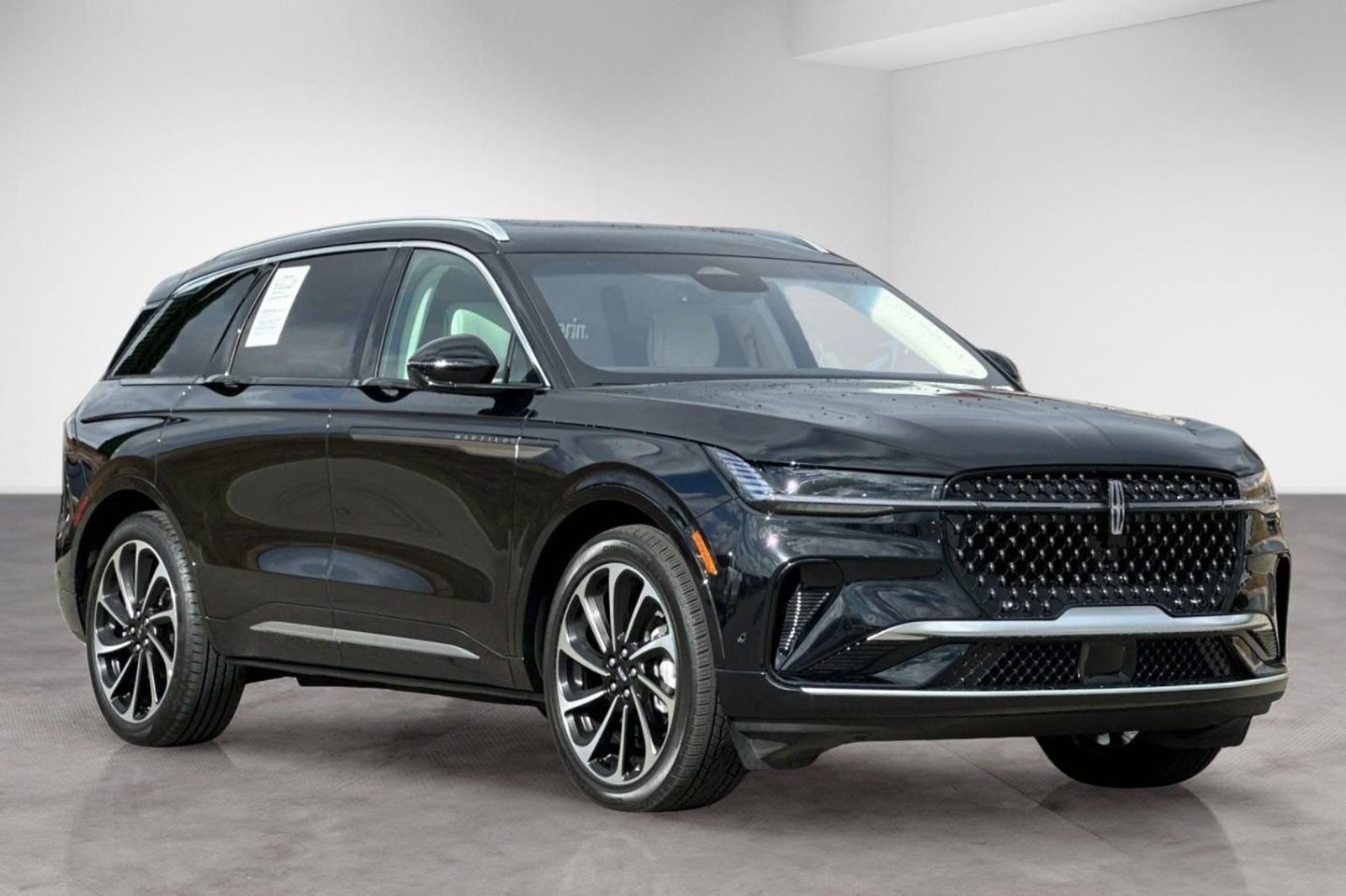 Used 2024 Lincoln Nautilus Black Label AWD/4WD image 8