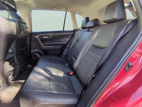 Certified 2022 Toyota RAV4 XLE Premium image 12