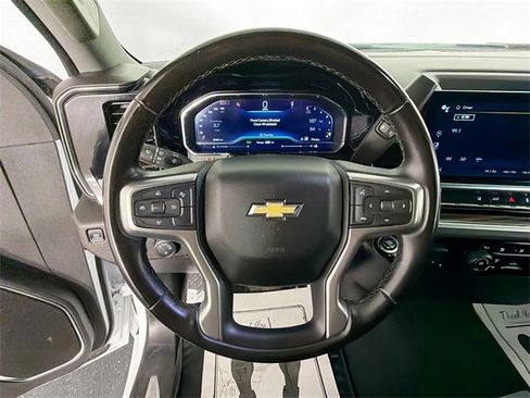Used 2024 Chevrolet Silverado 2500 LT image 11
