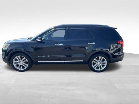 Used 2017 Ford Explorer Limited FWD image 5