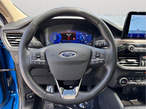 Used 2020 Ford Escape Titanium w/ Titanium Premium Package 2.0 FWD image 27