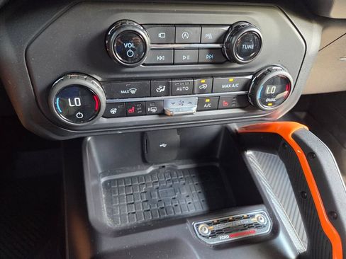 Used 2024 Ford Bronco Raptor w/ Interior Carbon Fiber Pack 6 AWD/4WD image 30