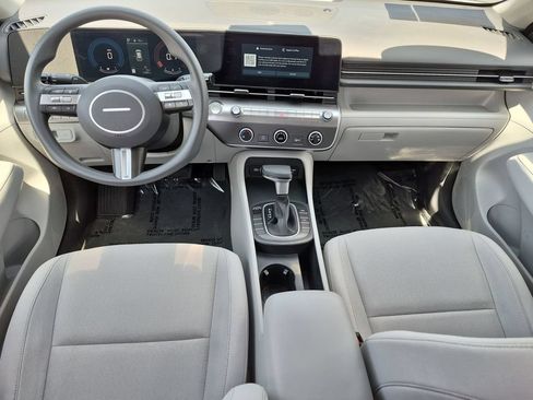 Used 2025 Hyundai Kona SE FWD image 26