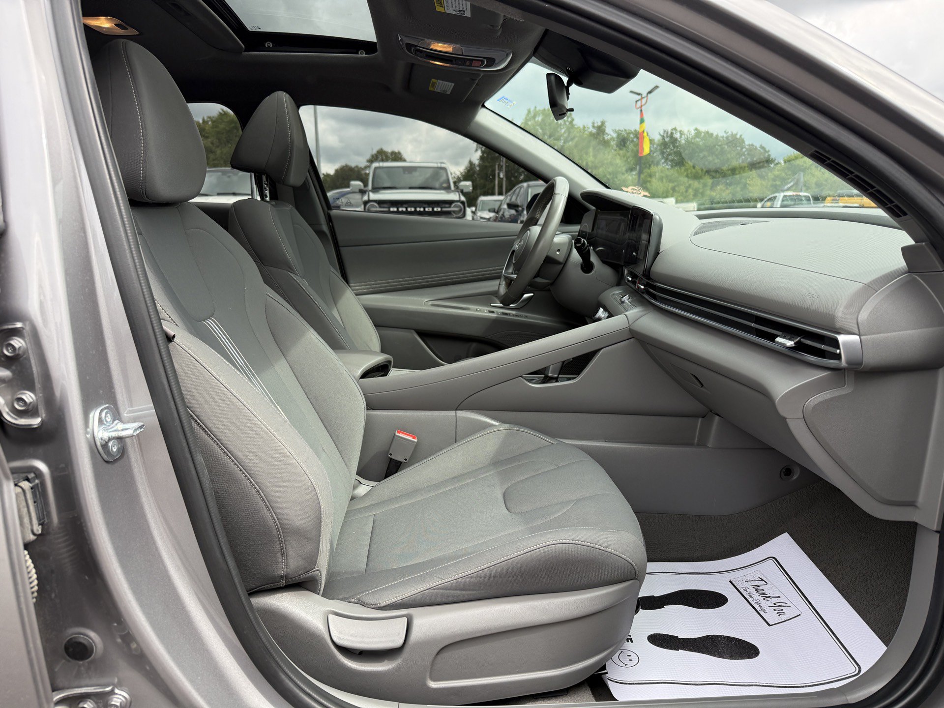 Used 2025 Hyundai Elantra SEL FWD image 26
