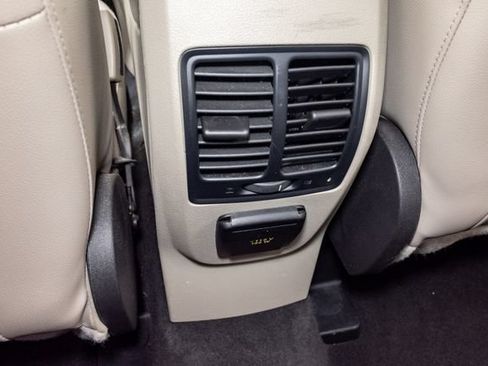 Used 2017 Ford Escape Titanium FWD image 28