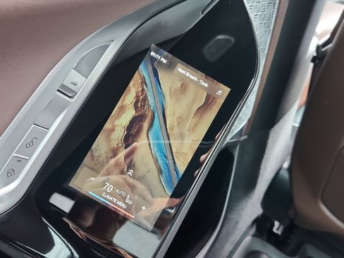 Certified 2024 BMW 740i image 41