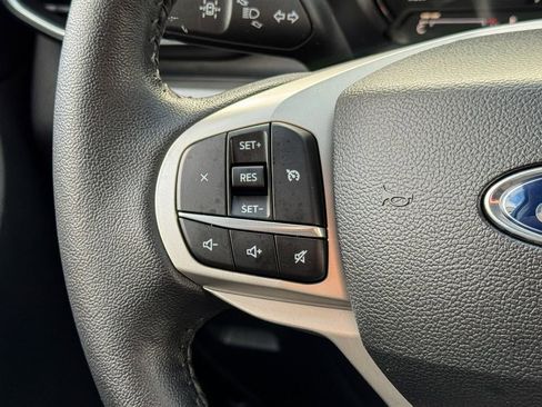 Certified 2024 Ford Explorer XLT w/ Equipment Group 202A image 29