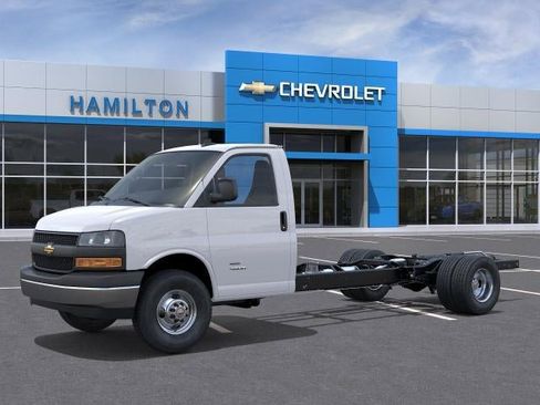 New 2026 Chevrolet Express 3500 w/ Power Convenience Package RWD image 4