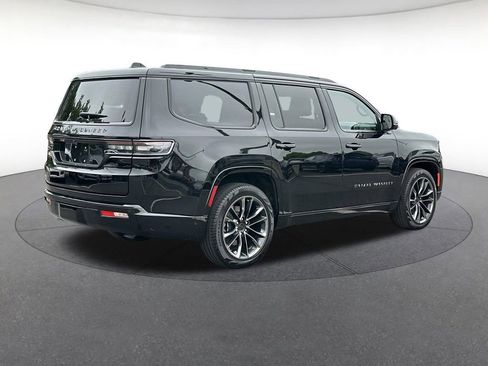 Certified 2025 Jeep Grand Wagoneer Series III w/ Rear Seat Video Group 1 AWD/4WD image 6