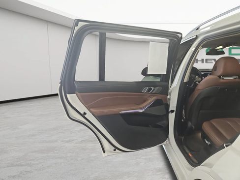 Used 2021 BMW X7 xDrive40i w/ Premium Package AWD/4WD image 44