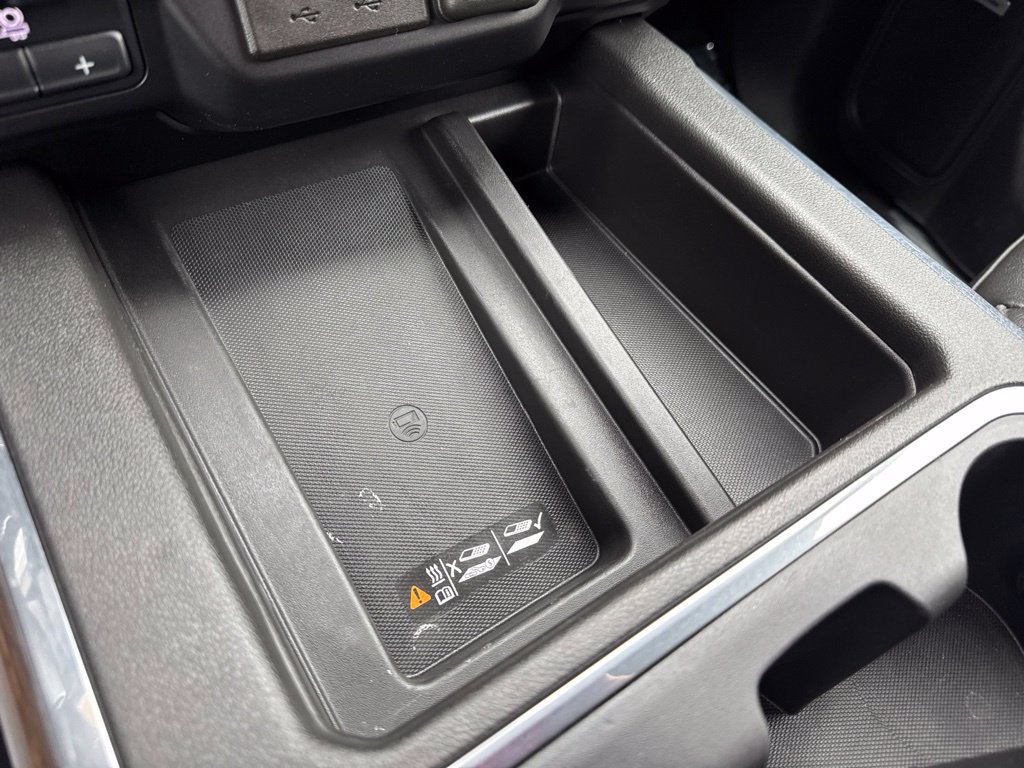 Used 2021 Chevrolet Silverado 1500 High Country w/ Technology Package AWD/4WD image 40