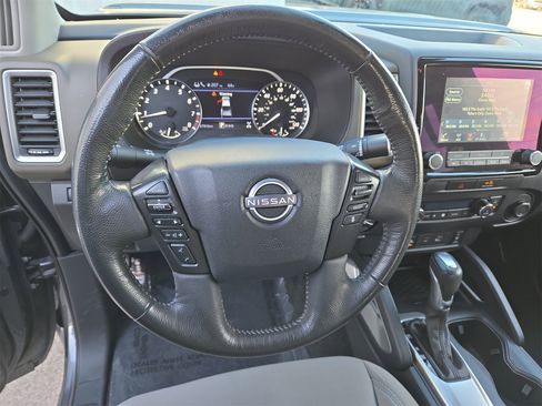 Used 2022 Nissan Frontier SV image 34