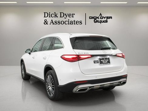 Used 2025 Mercedes-Benz GLC 300 image 9