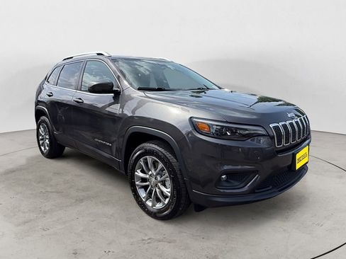 Used 2019 Jeep Cherokee Latitude Plus w/ Comfort/Convenience Group AWD/4WD image 5