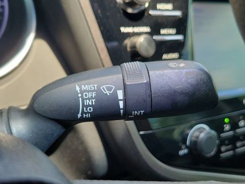 Used 2020 Toyota Camry LE FWD image 24