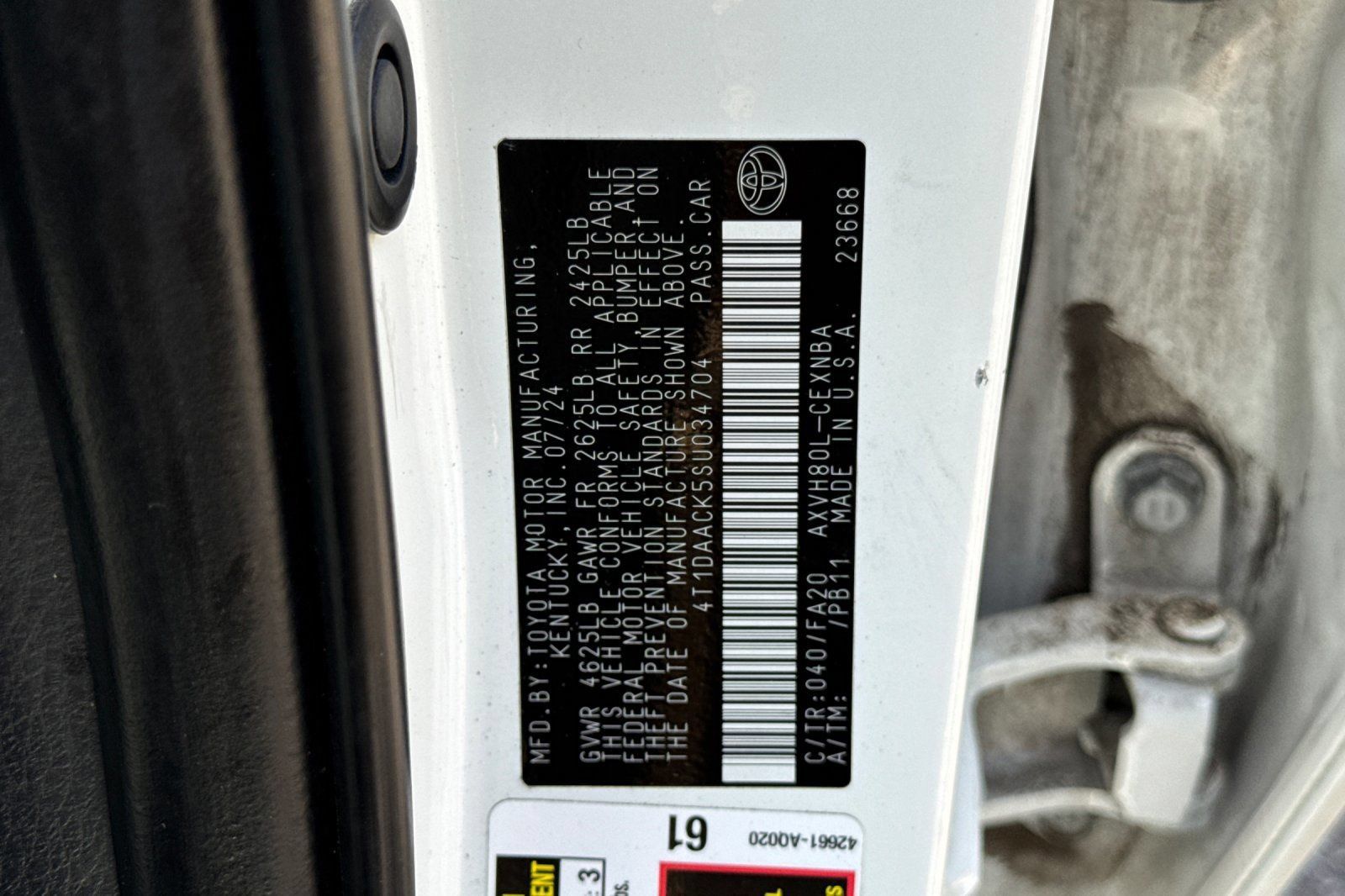 Used 2025 Toyota Camry LE FWD image 28
