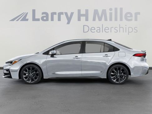 New 2026 Toyota Corolla XSE image 3