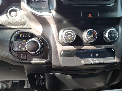 Used 2021 RAM 1500 Big Horn image 23