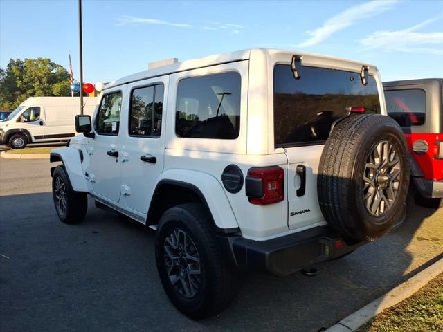 Used 2026 Jeep Wrangler Unlimited Sahara AWD/4WD image 7