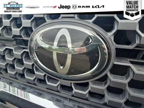 Used 2019 Toyota Tundra SR5 AWD/4WD image 16