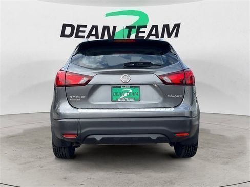 Used 2018 Nissan Rogue Sport SL w/ SL Premium Package image 7