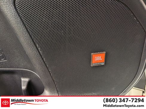 Used 2019 Toyota Highlander Limited AWD/4WD image 13