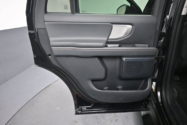 Certified 2025 Ford Expedition Active AWD/4WD image 23