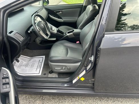 Used 2013 Toyota Prius Four FWD image 14