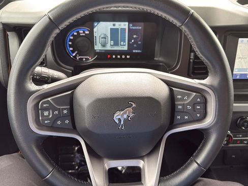 Used 2023 Ford Bronco Badlands w/ Sasquatch Package AWD/4WD image 19