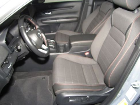 Certified 2025 Honda CR-V Sport image 9
