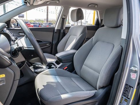 Used 2016 Hyundai Santa Fe SE image 14