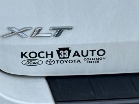 Used 2023 Ford Explorer XLT w/ Equipment Group 202A AWD/4WD image 18